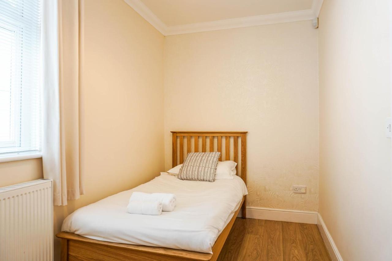 Oystermouth The Beach House - Fully Refurbed March 2024 מראה חיצוני תמונה
