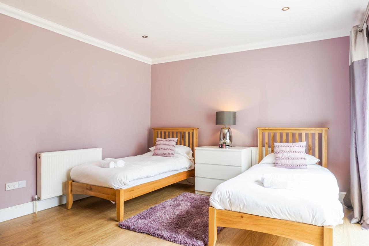 Oystermouth The Beach House - Fully Refurbed March 2024 מראה חיצוני תמונה